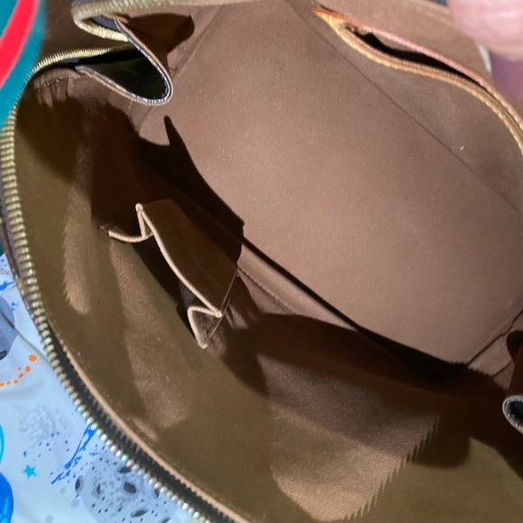 Authentic Louis Vuitton Monogram Alma
PM Bag in good condition all offers!!🥰 - Picture 16 of 16